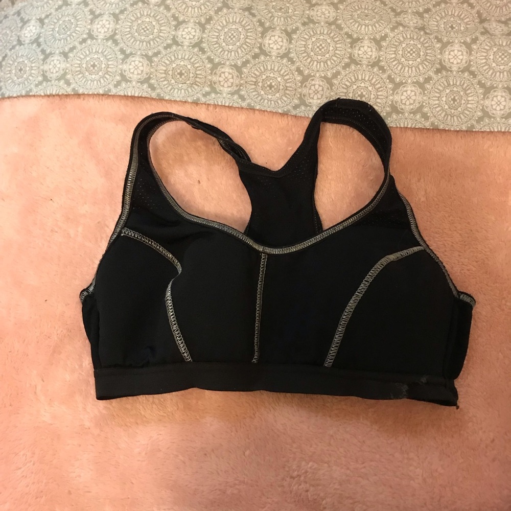 Bras - Picture 3 of 7